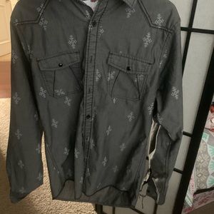 Long sleeve dress shirt